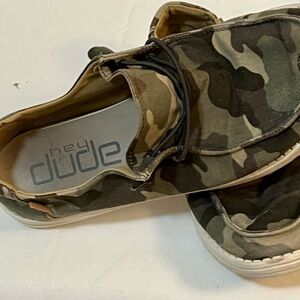 Women’s HeyDudes camo green